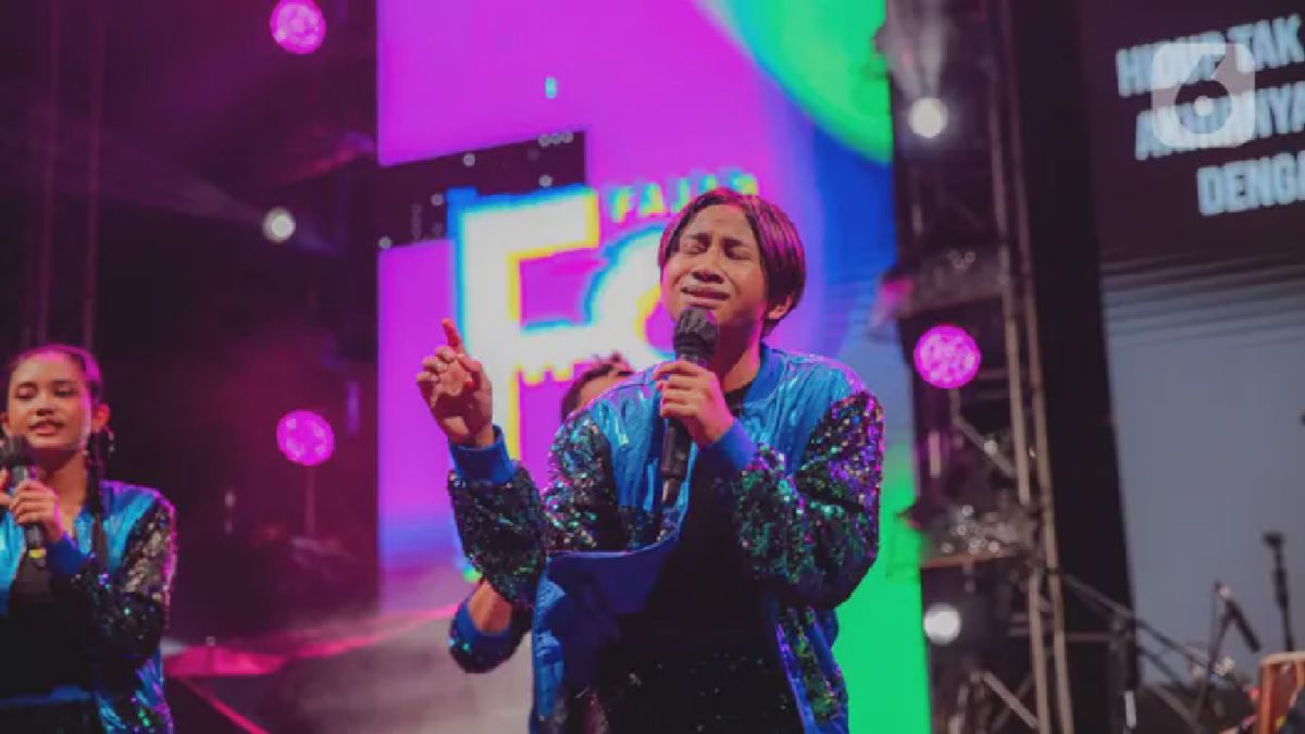 Fajar Sadboy feat JC SQUAD Pukau Penonton di KapanLagi Buka Bareng 2023