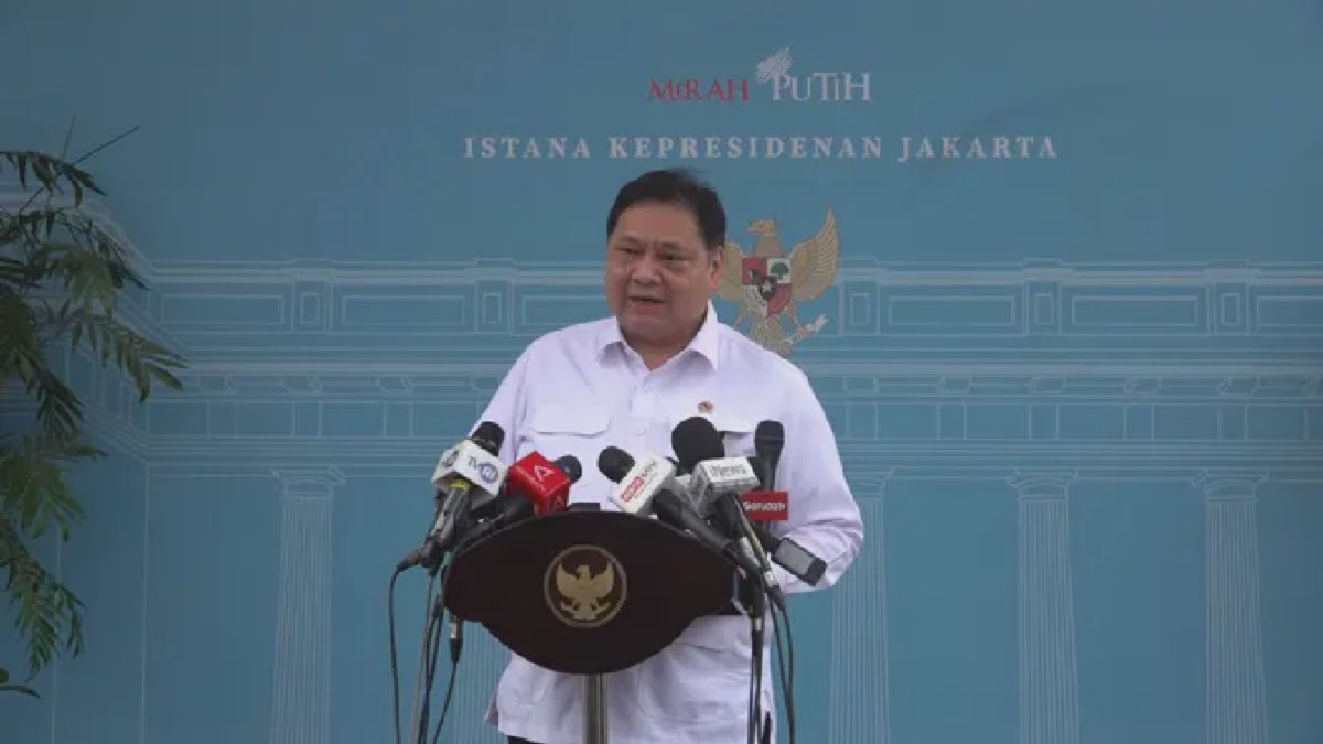 Airlangga Hartarto Bahas Ekonomi Nasional di Istana Negara