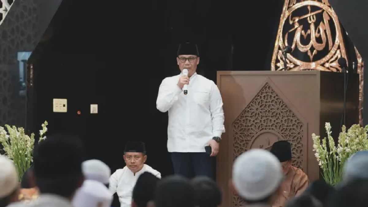 PDI Perjuangan DKI Jakarta Gelar Tabur Bunga untuk Surindro Supjarso