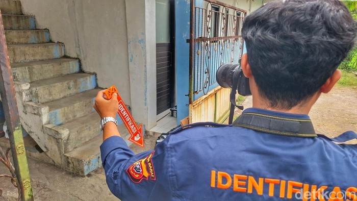 Polisi Olah TKP di Kosan Tempat Taufik Hidayat Sekap Wanita Selama 3 Tahun