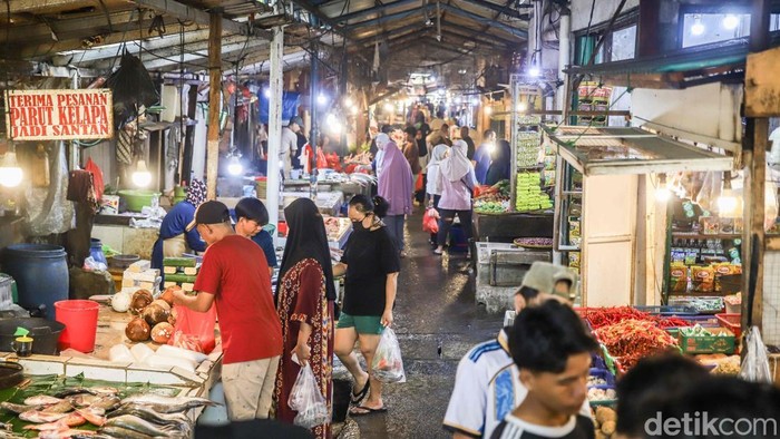 Daftar Harga Pangan Terbaru: Cabai dan Bawang Merah Turun, Daging Sapi Naik