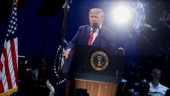 Intervensi Langsung Trump ke Presiden FIFA Demi Selamatkan Pemain AS dari Sanksi Kartu Merah