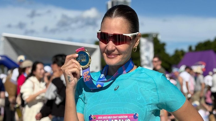 Rima Melati Adams Raih Finish Virgin Full Marathon: Kado Istimewa di Usia ke-46!
