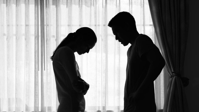 Kenapa Sulit Keluar dari Hubungan Toksik? Dokter Ungkap Fakta Trauma Bonding