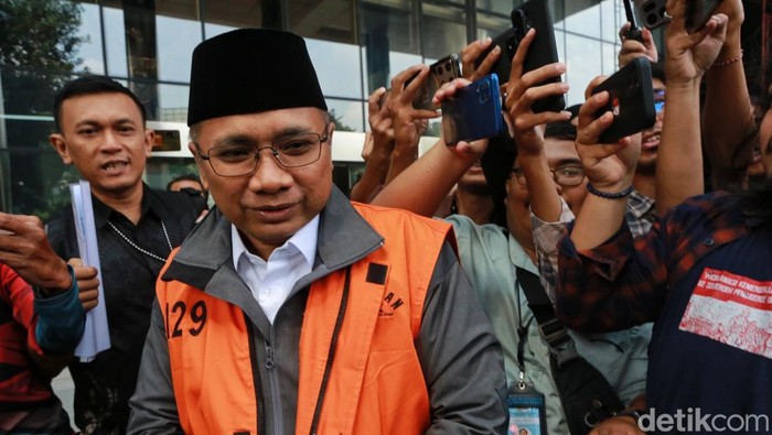 Eks Menag Yaqut Sudah 12 Hari Jalani Pembantaran di RS, Tim Dokter Pantau Pemulihan
