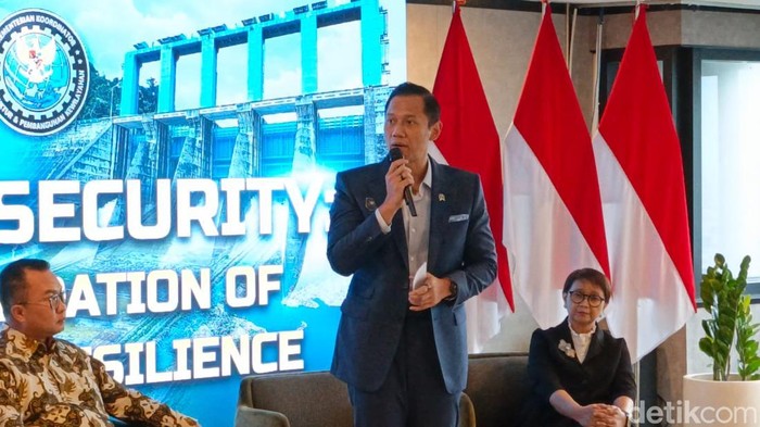 Pemerintah Mulai 2027 Wajibkan 1% Bahan Bakar dari Minyak Jelantah untuk Penerbangan Internasional