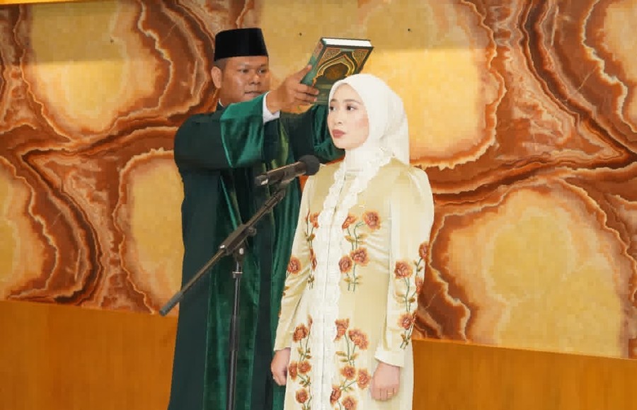 Dilantik Muzani Jadi Anggota PAW MPR RI, Adela Kanasya Siap Emban Amanah