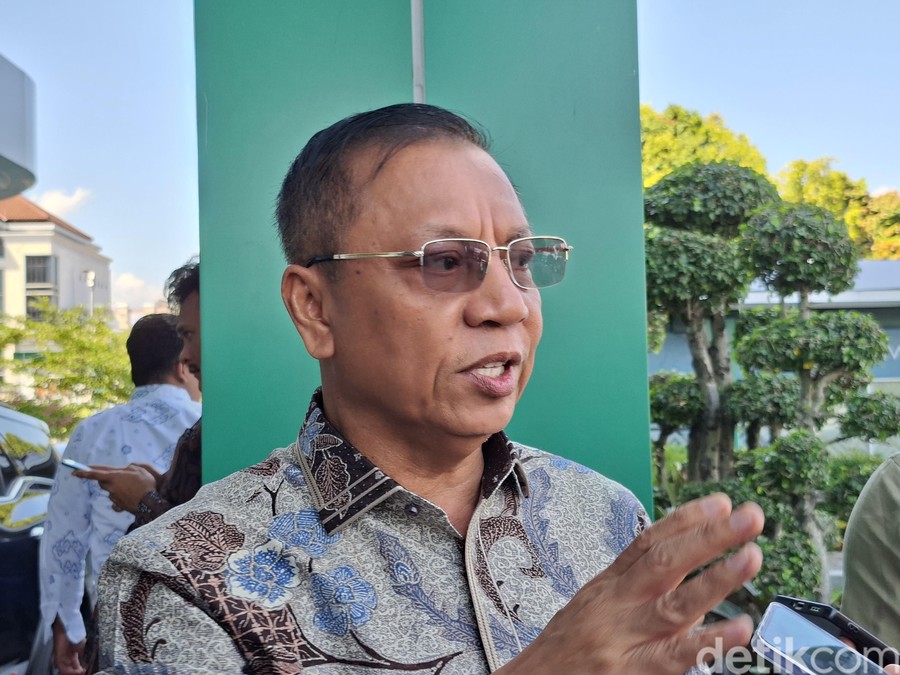 Bantah Naikkan Jabatan, Walkot Bima Sebut Istri Hanya Dikembalikan ke Posisi Awal