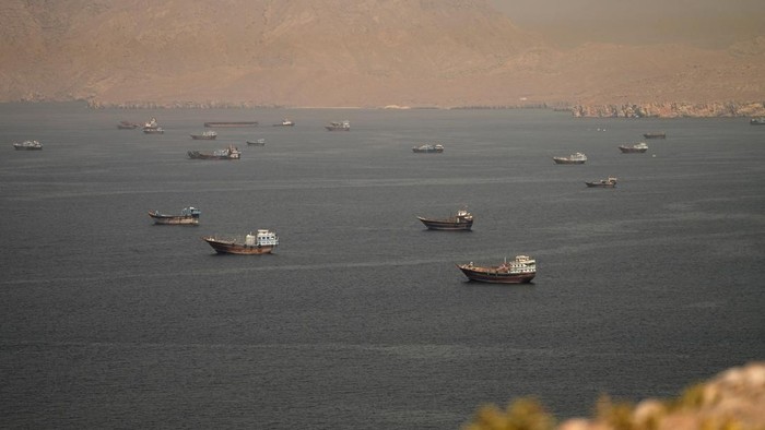 PBB Lanjutkan Evakuasi Kapal di Selat Hormuz, IMO Gelar Pembicaraan dengan Iran dan AS