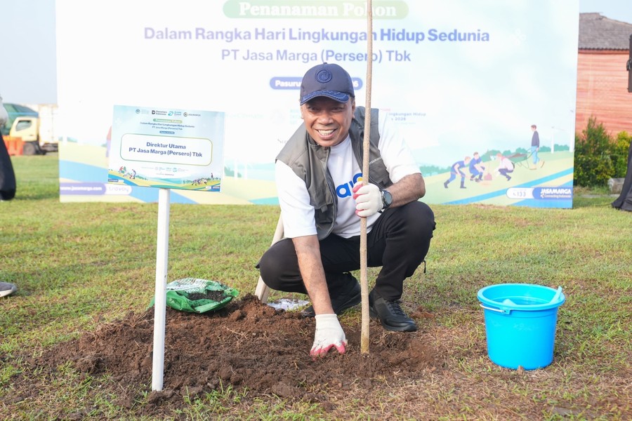 Jasa Marga Gelar Penanaman Pohon Serentak di Seluruh Ruas Tol, Perkuat Komitmen Infrastruktur Hijau
