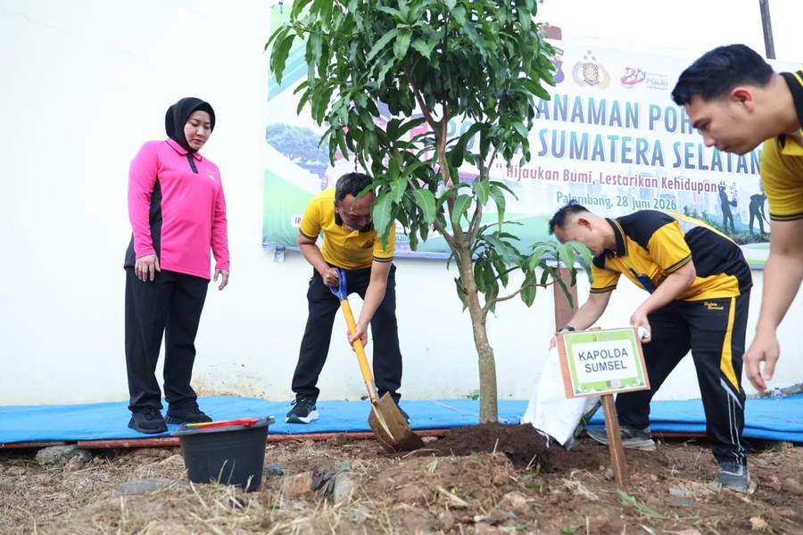 Polda Sumsel Gelar Gerakan Tanam 10.000 Pohon Serentak Jelang Hari Bhayangkara ke-80