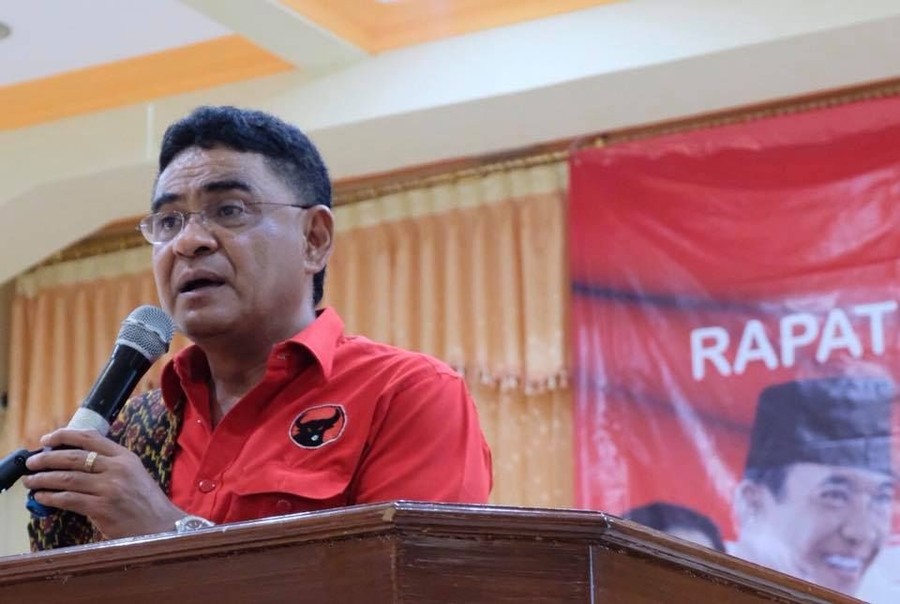 PDIP Tertawa Jokowi Injak Kepala Kerbau: Masa Eks Presiden Mainnya Lokal