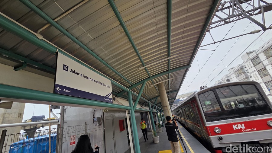 Stasiun JIS Resmi Beroperasi, Waktu Tempuh dari Stasiun Kota Hanya 45 Menit