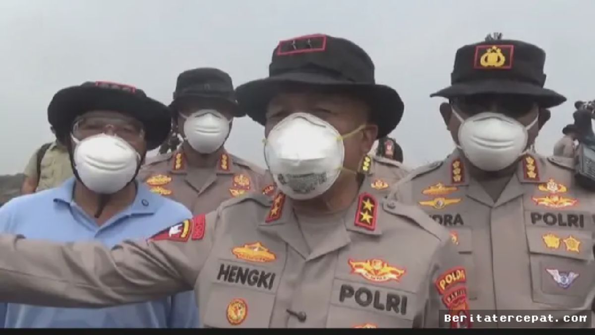 Kapolda Banten Tinjau Lokasi Kebakaran Hebat TPA Jatiwaringin