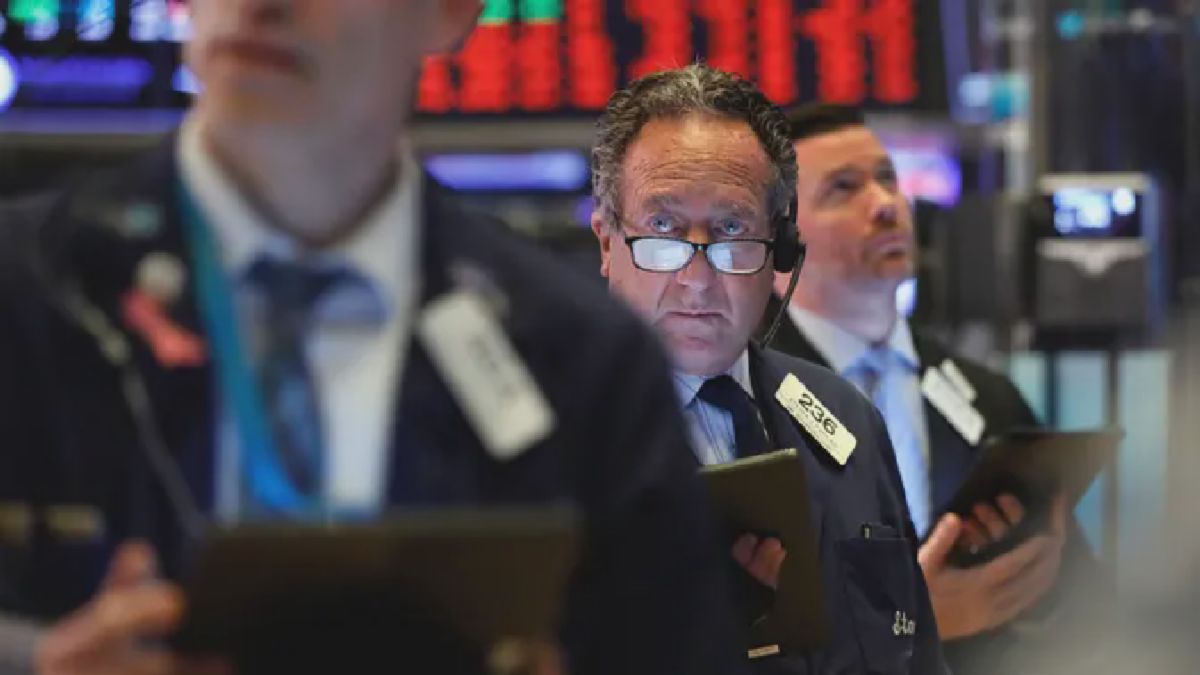 Wall Street Anjlok Tajam, Pasar Tunggu Respons Pemerintah AS