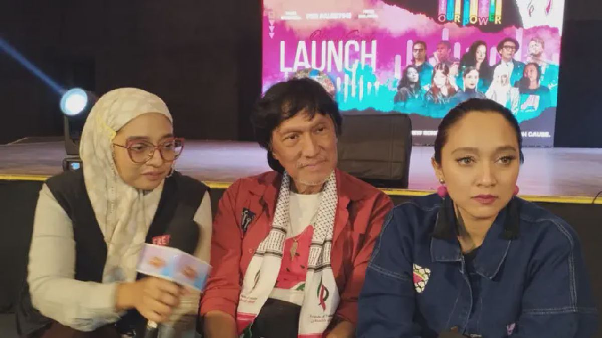 Jakarta — Ikang Fawzi mengungkapkan kebanggaan mendalam terhadap kedua putrinya, Bella dan