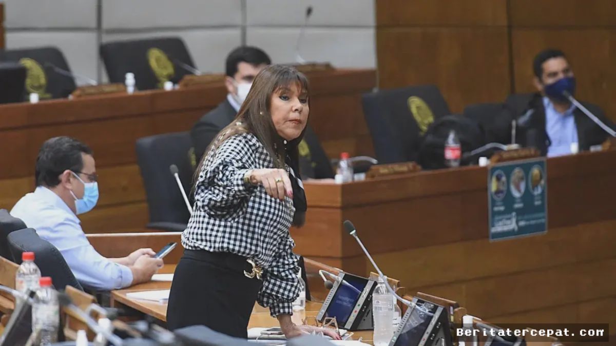 Paraguay — Senator Celeste Amarilla Hina Mbappe, Skandal Rasisme Mengguncang