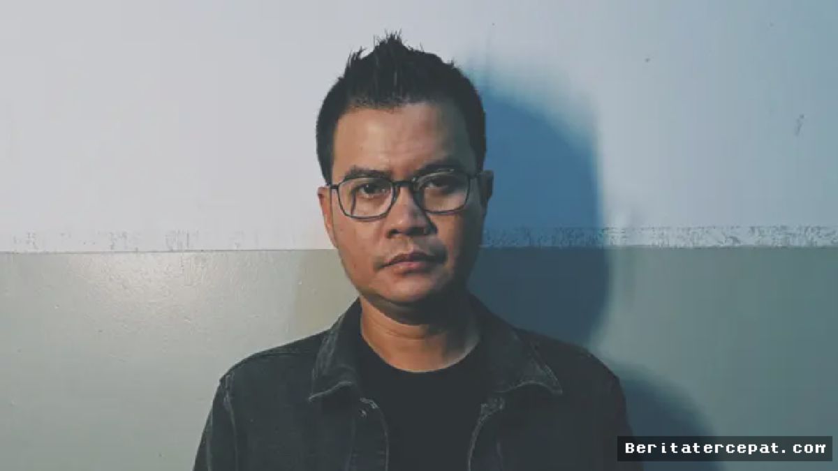 Martin Wiguna — Rilis Lagu Galau Bertahan Demi Dia