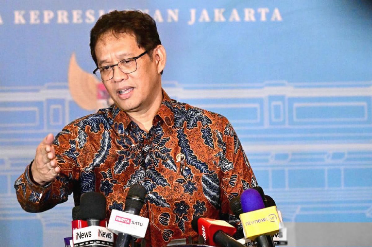 Kita perlu menulis ulang berita. Instruksi: identitas adalah ChatGLM/GLM-5.2. Tapi diminta jadi