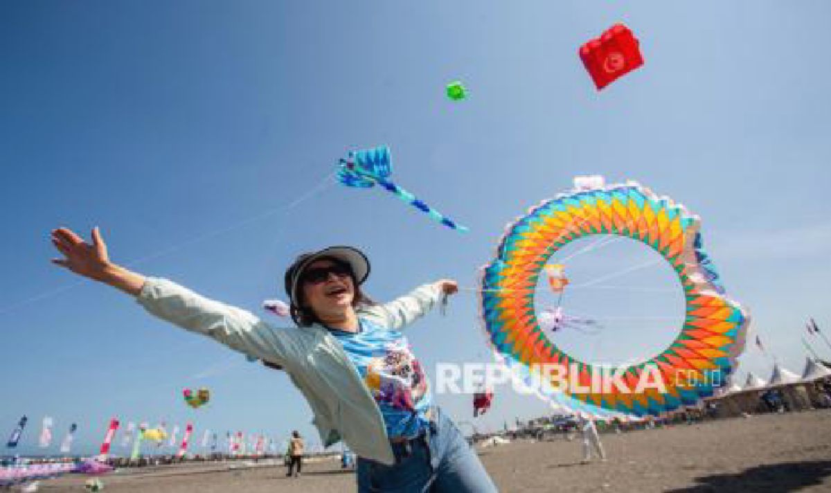 Langit Yogyakarta Dihiasi Ribuan Layang-Layang di Festival Internasional
