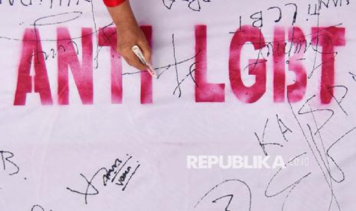 MUI Susun RUU Pidana LGBT, Kejaksaan Limpahkan Kasus Febrie