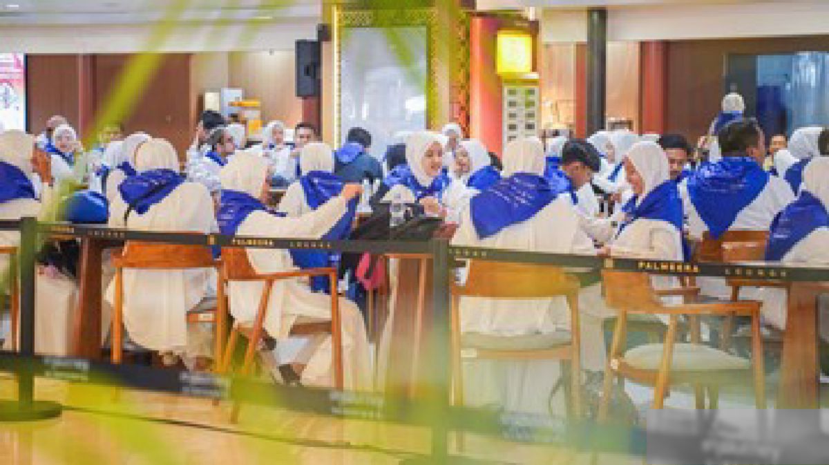 ParagonCorp Berangkatkan 135 Karyawan Umrah sebagai Apresiasi