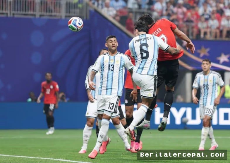 Messi Gagal Penalti, Argentina Kena Mental dan Tertinggal 0-1 dari Mesir di Babak Pertama