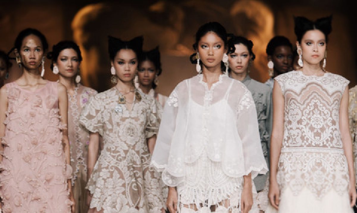 Toton Januar Pamerkan KALA di Mulia in Fashion 2026