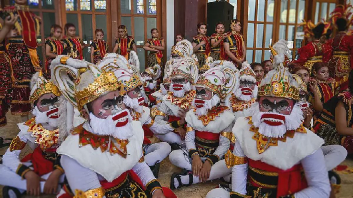 Pesta Budaya Remo Yosakoi Surabaya Pukau Ribuan Pasang Mata