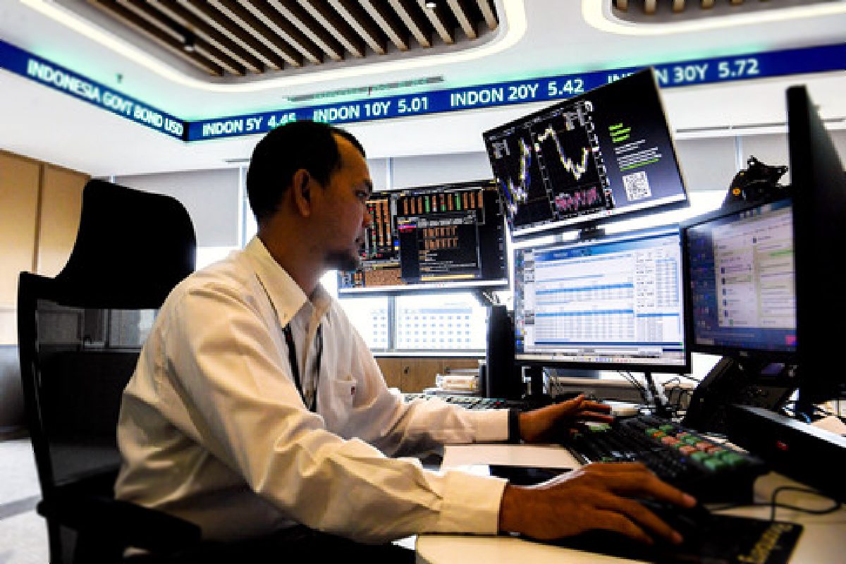 Analis Perkirakan IHSG Sideways di Kisaran 5.800-6.000