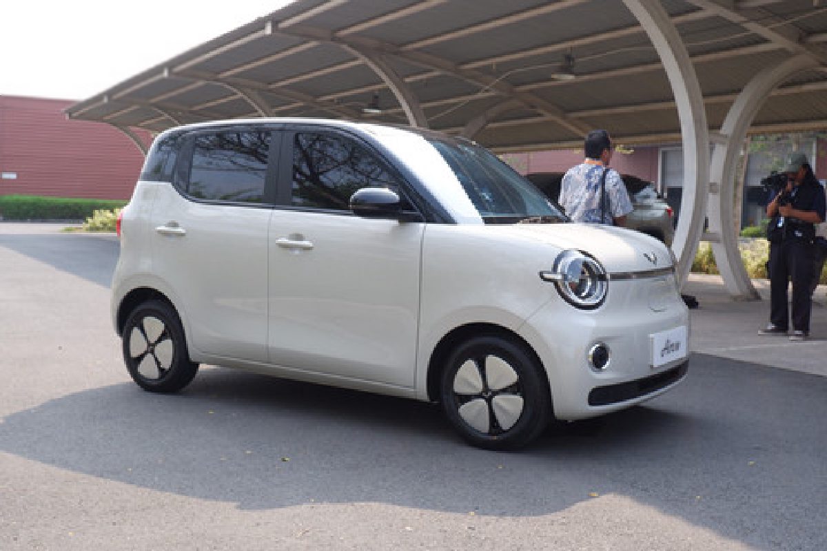 BREAKING: Wuling Aira ev Setir Kanan Resmi Diperkenalkan, Harga Mulai Rp 200