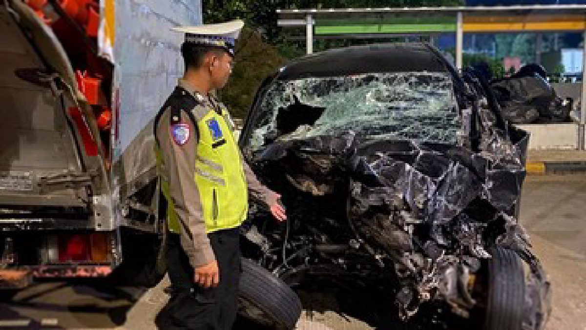 BREAKING: Polisi dan Keluarga Tewas Kecelakaan Maut Tol Lampung