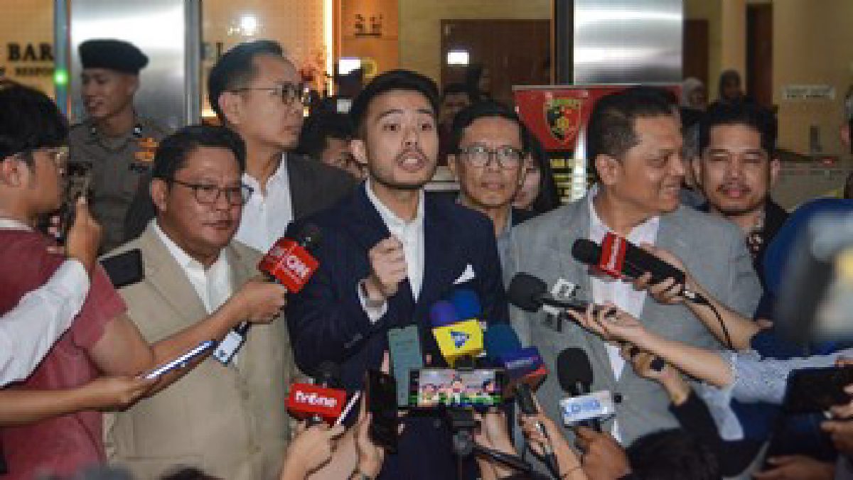 Jokowi Pasti Hadiri Sidang Pembuktian Kasus Roy Suryo-Tifa