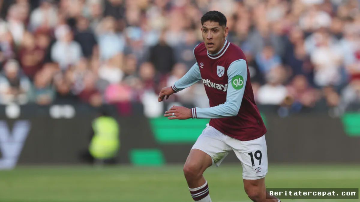 London — West Ham Siap Jual Edson Alvarez, FC Koln Buka Negosiasi Transfer