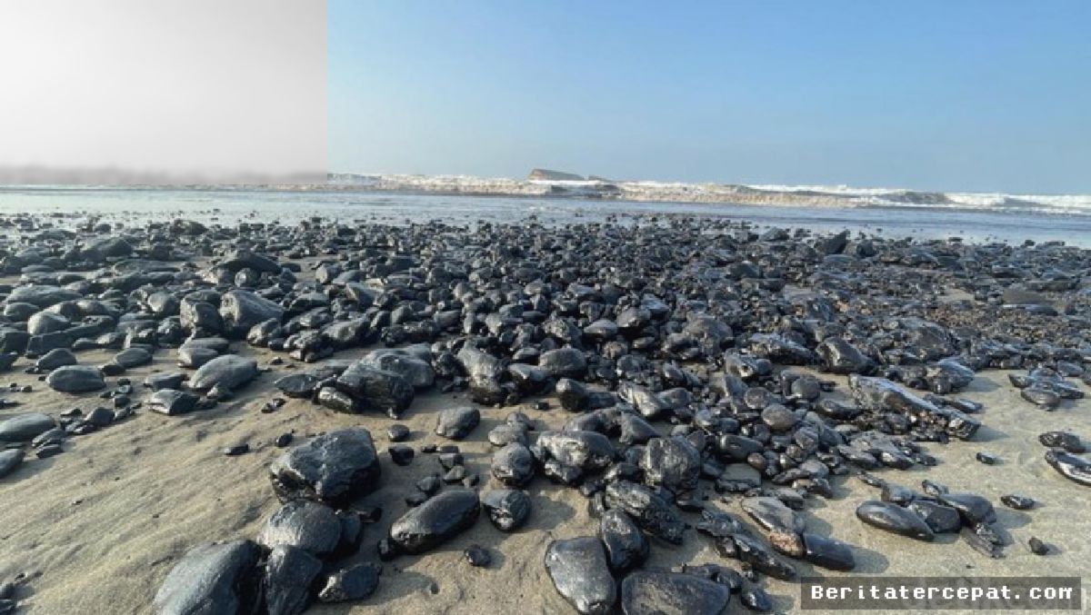 Pantai Pangandaran Tercemar Tumpahan Batu Bara, Hasil Lab Buktikan Pencemaran