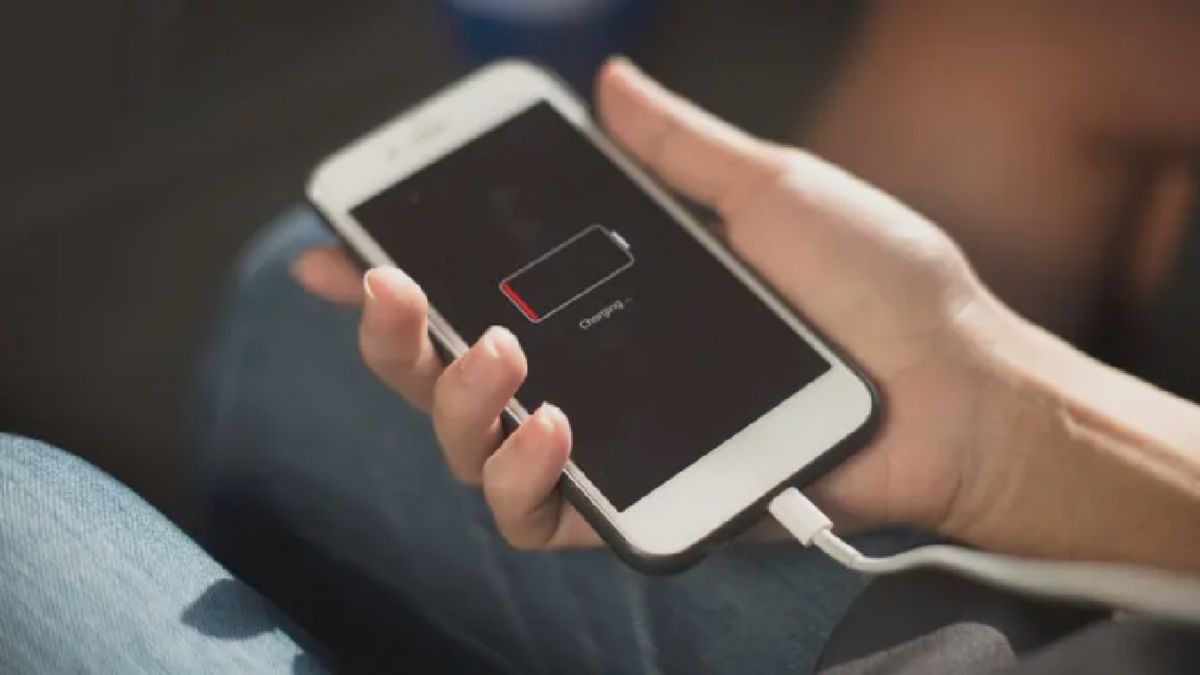 Tujuh Kebiasaan Buruk yang Memperpendek Umur Baterai Smartphone